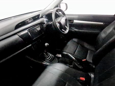 2025-Toyota-Hilux-24-GD-Single-Cab_6