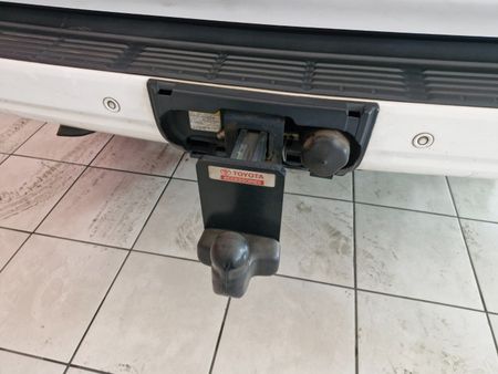 2018-Toyota-Land-Cruiser-200-45-D-V8-VX-R-Auto_10