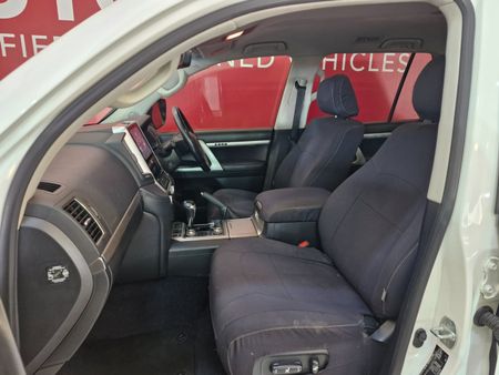 2018-Toyota-Land-Cruiser-200-45-D-V8-VX-R-Auto_19