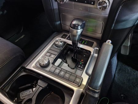 2018-Toyota-Land-Cruiser-200-45-D-V8-VX-R-Auto_20