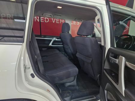 2018-Toyota-Land-Cruiser-200-45-D-V8-VX-R-Auto_23