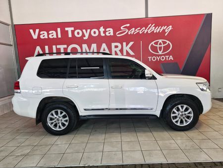 2018-Toyota-Land-Cruiser-200-45-D-V8-VX-R-Auto_2