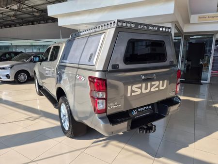 2023-Isuzu-D-Max-30-DDI-LS-4x4-Auto-Double-Cab_4