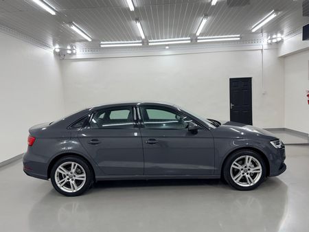 2019-Audi-A3-3-dr-10-TFSI-Auto_3
