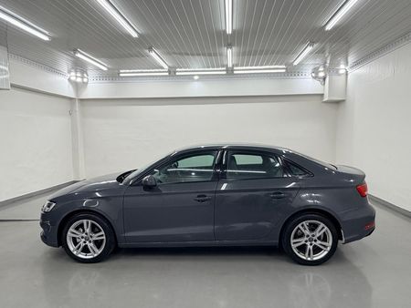 2019-Audi-A3-3-dr-10-TFSI-Auto_4