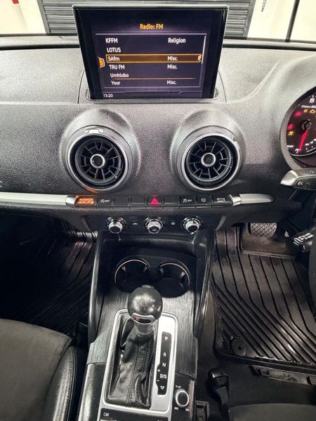 2019-Audi-A3-3-dr-10-TFSI-Auto_7