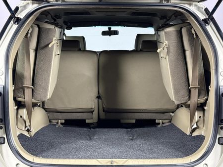 2013-Toyota-Fortuner-25-D-4D-Raised-Body_13