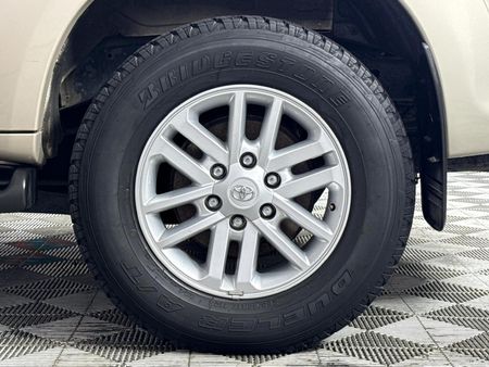 2013-Toyota-Fortuner-25-D-4D-Raised-Body_5