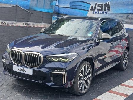2020-BMW-X5-M50i_0