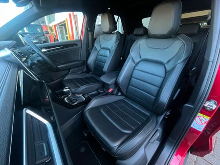 2023-Volkswagen-T-Roc-20-TSI-4M-R-Line-Auto_12