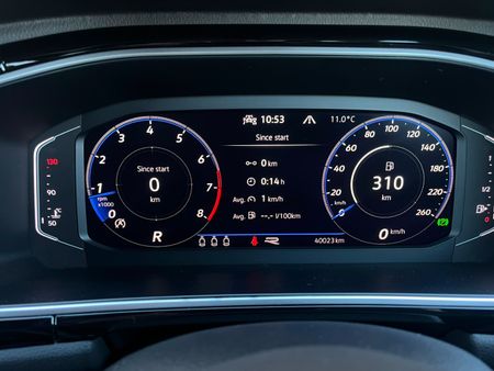 2023-Volkswagen-T-Roc-20-TSI-4M-R-Line-Auto_16