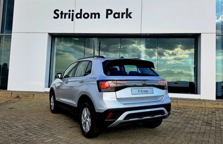 2026-Volkswagen-T-Cross-10-TSI-Life-Auto_7