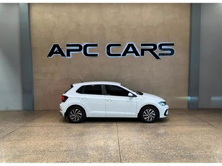 2023-Volkswagen-Polo-10-TSI_1