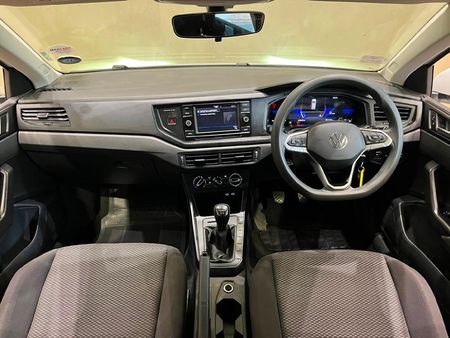 2023-Volkswagen-Polo-10-TSI_5