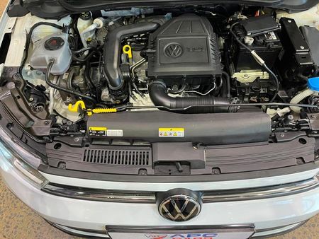 2023-Volkswagen-Polo-10-TSI_8