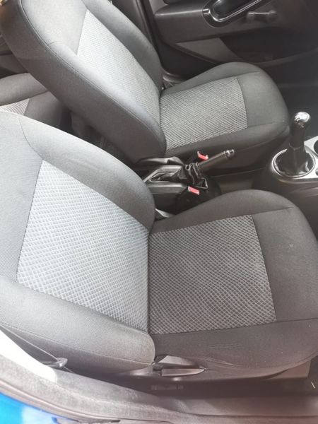 2016-Ford-Figo-14-Ambiente_1