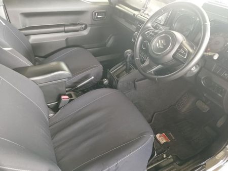 2022-Suzuki-Jimny-15-GLX-Auto_9