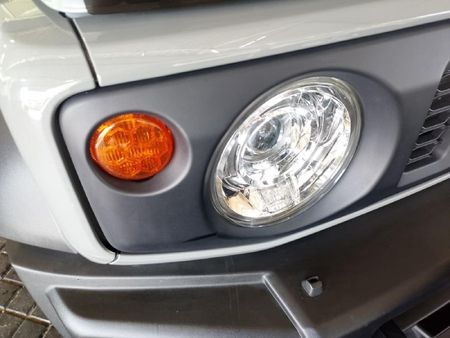 2022-Suzuki-Jimny-15-GLX-Auto_15