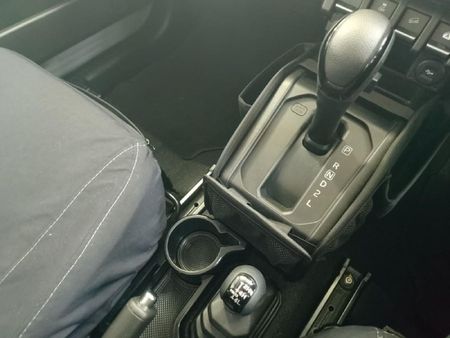2022-Suzuki-Jimny-15-GLX-Auto_21