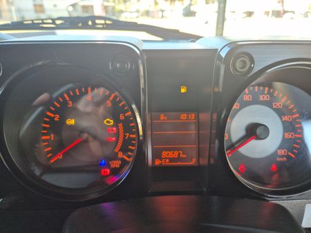 2023-Suzuki-Jimny-15-GLX_11
