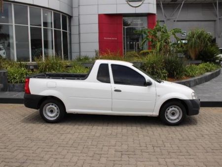 2022-Nissan-NP200-16-AC-Safety-Pack_1