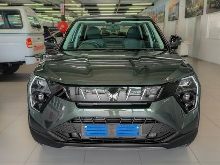 2026-Mahindra-XUV-3XO-12T-MX2-Auto_1