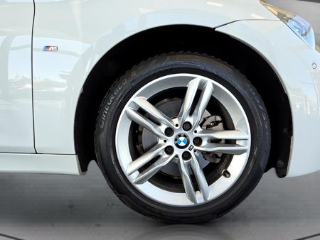 2015-BMW-2-Series-220d-Active-Tourer_9