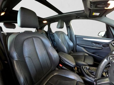 2015-BMW-2-Series-220d-Active-Tourer_14