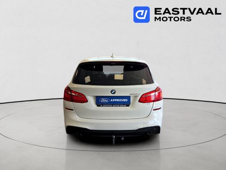 2015-BMW-2-Series-220d-Active-Tourer_4