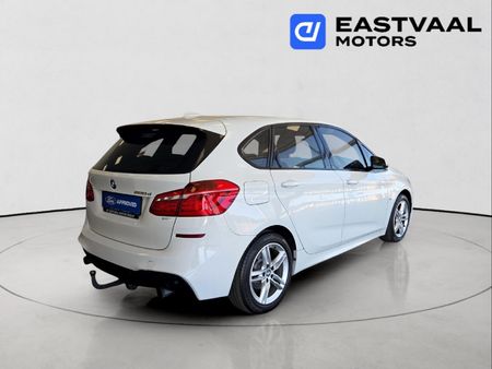 2015-BMW-2-Series-220d-Active-Tourer_5