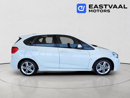 2015-BMW-2-Series-220d-Active-Tourer_6