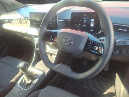 2026-MG-MG3-15-Comfort_12