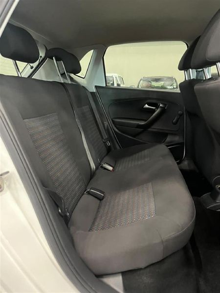 2019-Volkswagen-Polo-Vivo-14-Trendline-5-dr_11
