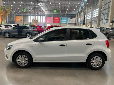 2019-Volkswagen-Polo-Vivo-14-Trendline-5-dr_5