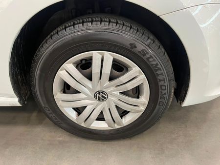 2019-Volkswagen-Polo-Vivo-14-Trendline-5-dr_8
