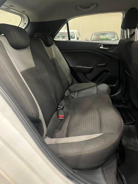 2019-Hyundai-i20-12-Motion_11