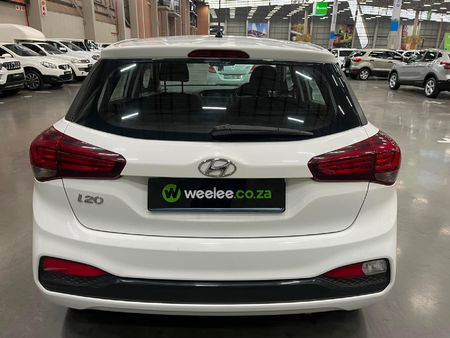 2019-Hyundai-i20-12-Motion_3