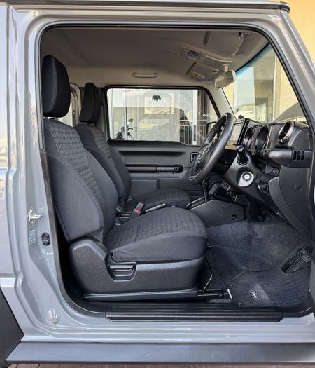 2024-Suzuki-Jimny-15-GLX-Auto_10