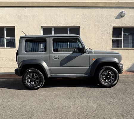 2024-Suzuki-Jimny-15-GLX-Auto_4