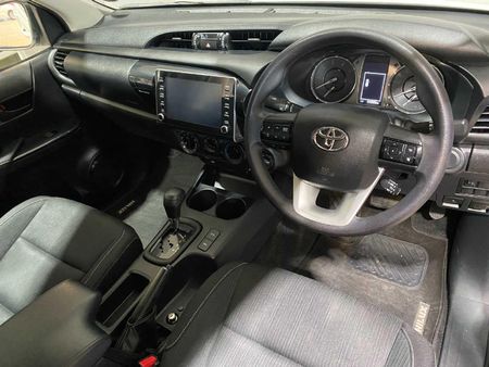 2025-Toyota-Hilux-24-GD-6-Raider-4x4-Auto-Double-Cab_15