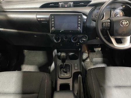 2025-Toyota-Hilux-24-GD-6-Raider-4x4-Auto-Double-Cab_21
