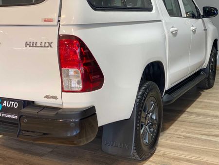 2025-Toyota-Hilux-24-GD-6-Raider-4x4-Auto-Double-Cab_25