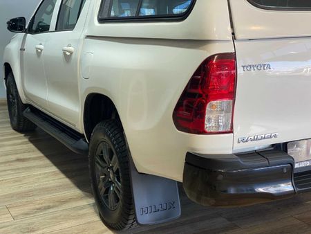 2025-Toyota-Hilux-24-GD-6-Raider-4x4-Auto-Double-Cab_26