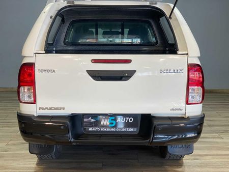 2025-Toyota-Hilux-24-GD-6-Raider-4x4-Auto-Double-Cab_27