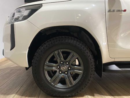 2025-Toyota-Hilux-24-GD-6-Raider-4x4-Auto-Double-Cab_5