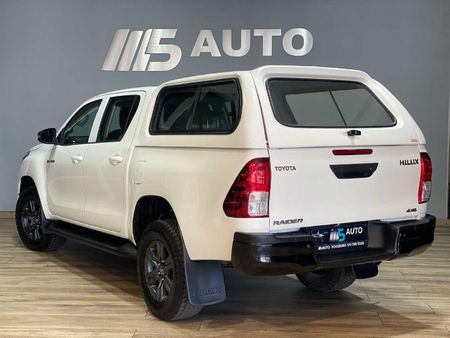 2025-Toyota-Hilux-24-GD-6-Raider-4x4-Auto-Double-Cab_8