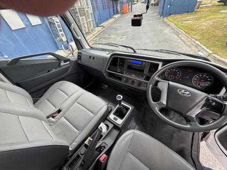 2022-Hyundai-EX8-LWB-FC-CC_12