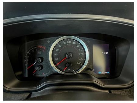 2024-Toyota-Corolla-Cross-18-XI_14