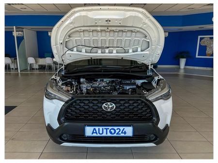 2024-Toyota-Corolla-Cross-18-XI_21