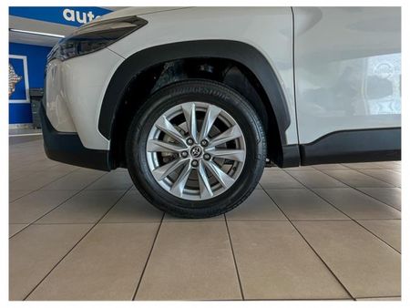 2024-Toyota-Corolla-Cross-18-XI_23